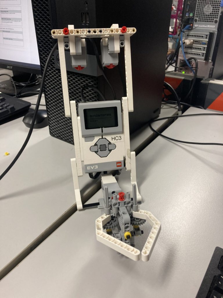 Grabber Arm – Robotics and Game Design